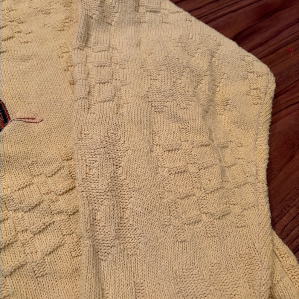 Vintage Golf 90’s knit Textured Yellow V-Neck Sweater Preppy - Picture 4 of 5